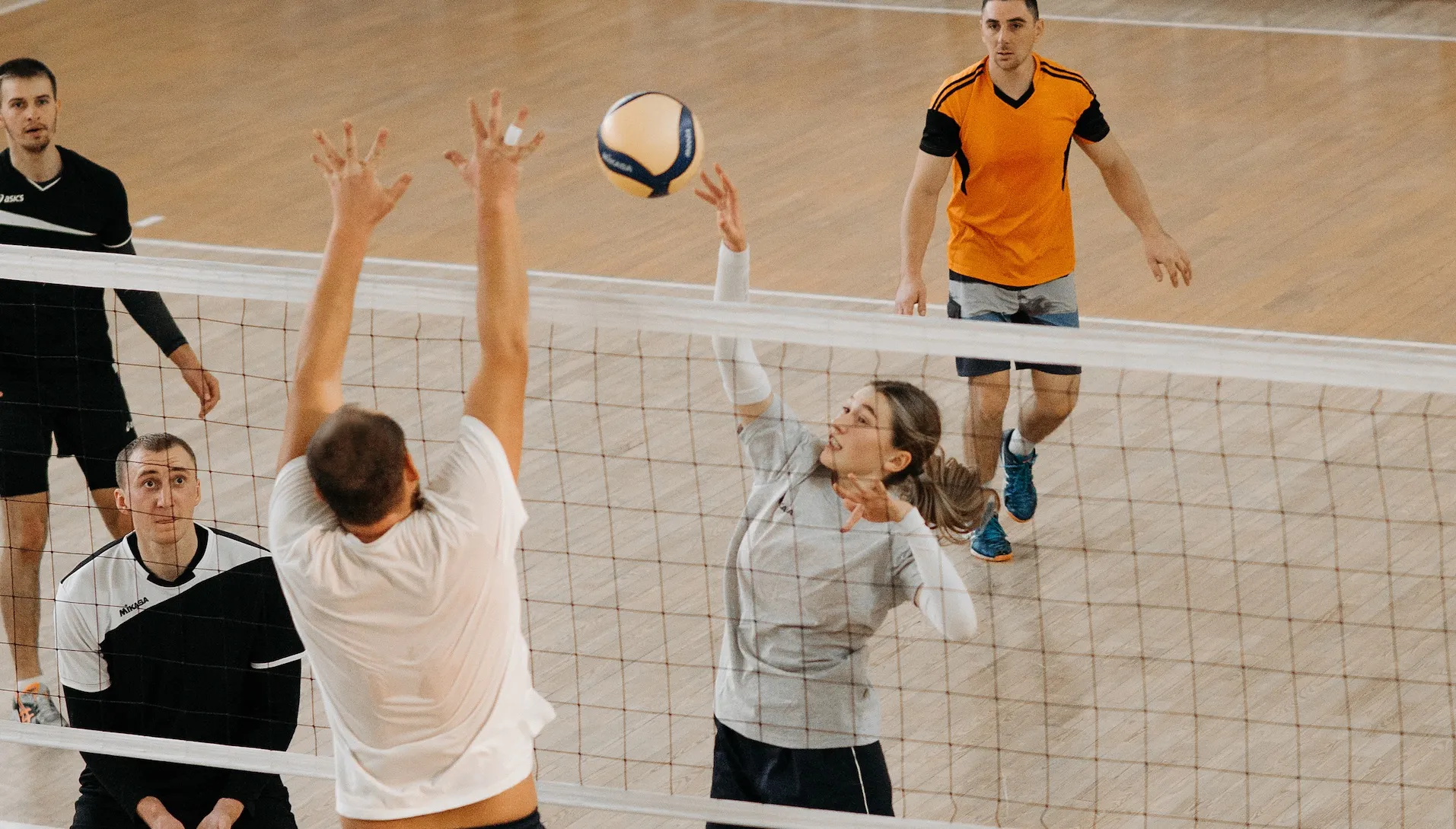 YMCA Adult Volleyball